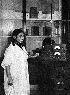 ���W�I�𒮂�����