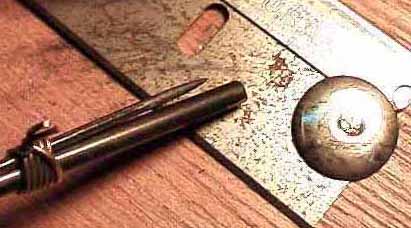 カミソリの刃と鉛筆の芯で作る検波器